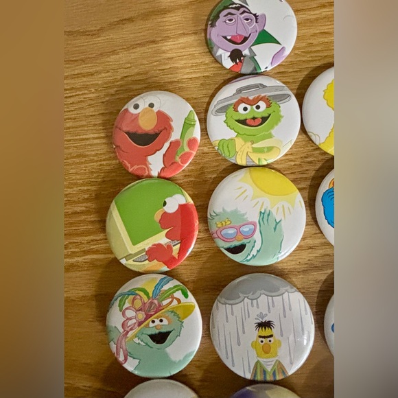 NEW Sesame Street Character Button Set - Picture 3 of 13